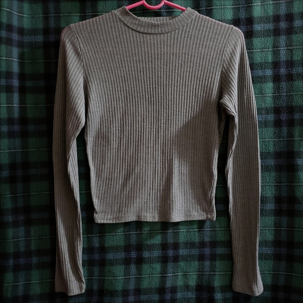 HEATHER GREY RIBBED MOCK NECK LONG SLEEVE CROP TOP